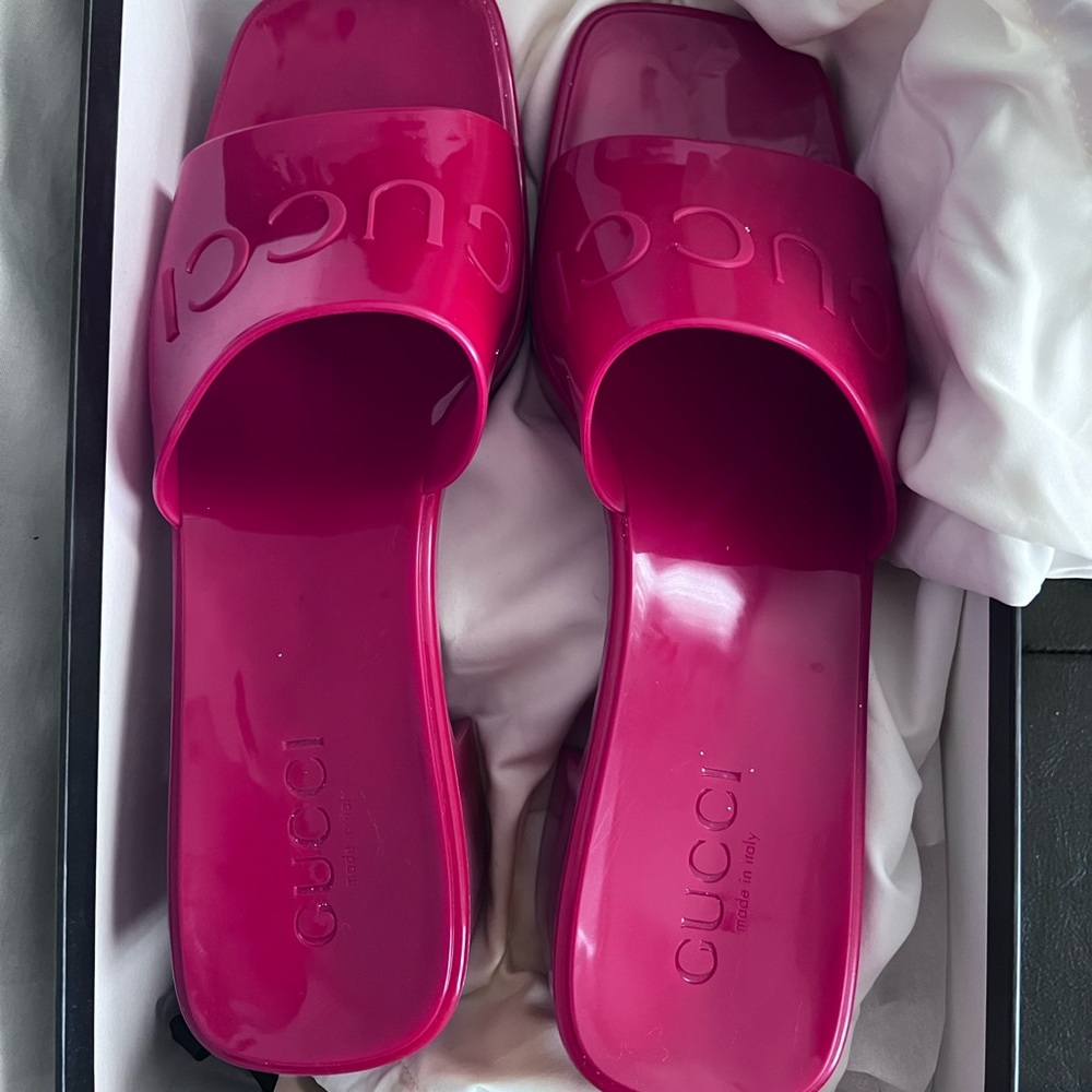 Gucci rubber sandals